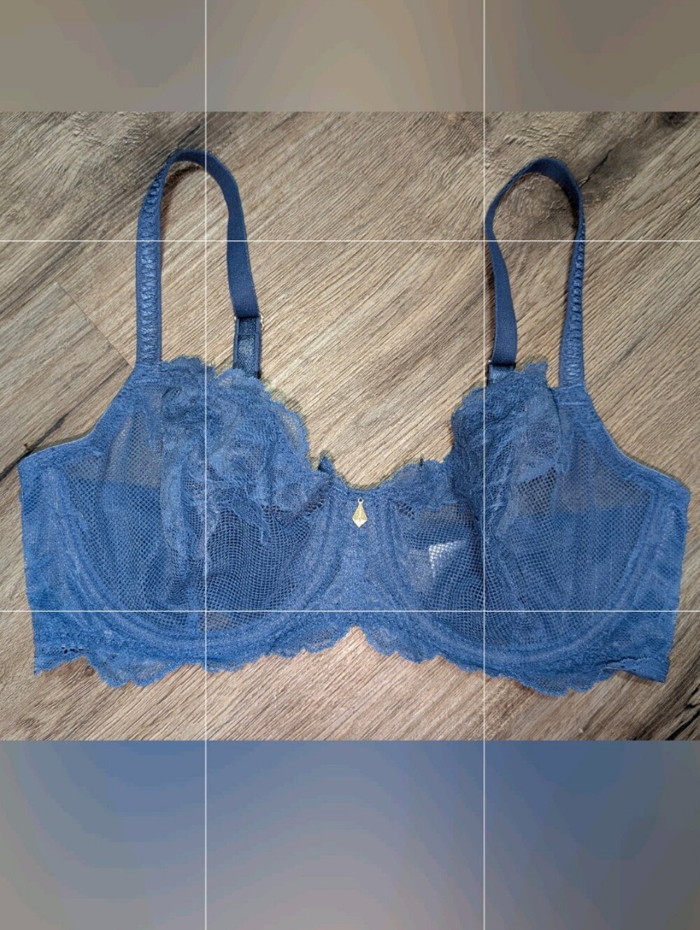 Wacoal Vivid Attraction Underwire Bra 851384 Blue Lace Mid Coverage 32D